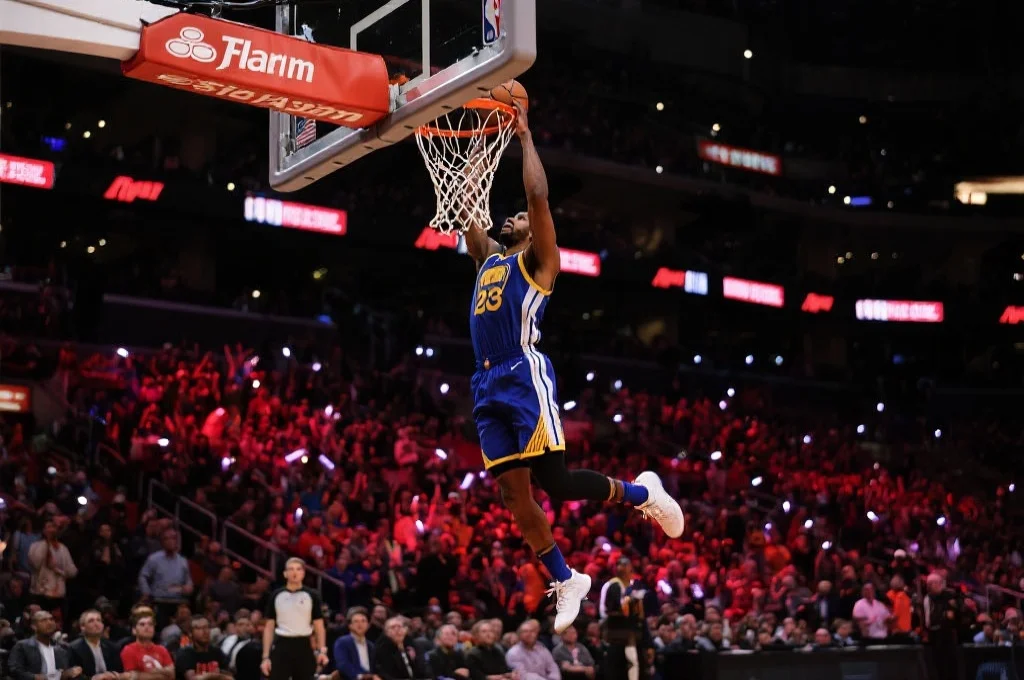NBA总决赛中的精彩扣篮瞬间
